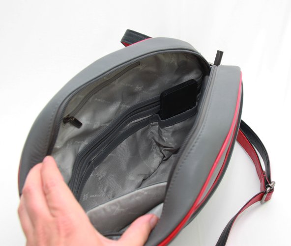 binnenkant leren damestas Kristas Russia ipad tas grijs met felrood met lichte grijze voering kristas.jpg