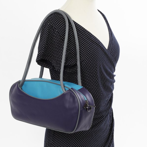 Leren damestas Russia 2 met twee schouderbanden.jpg Leren damestas Russia 2 met twee schouderbanden.jpg